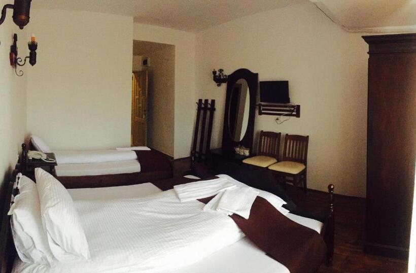 스탠다드 트리플 룸, Casa Vlahilor