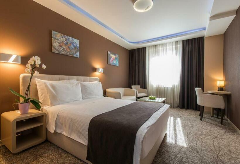 اتاق استاندارد, Garni Hotel Aveny