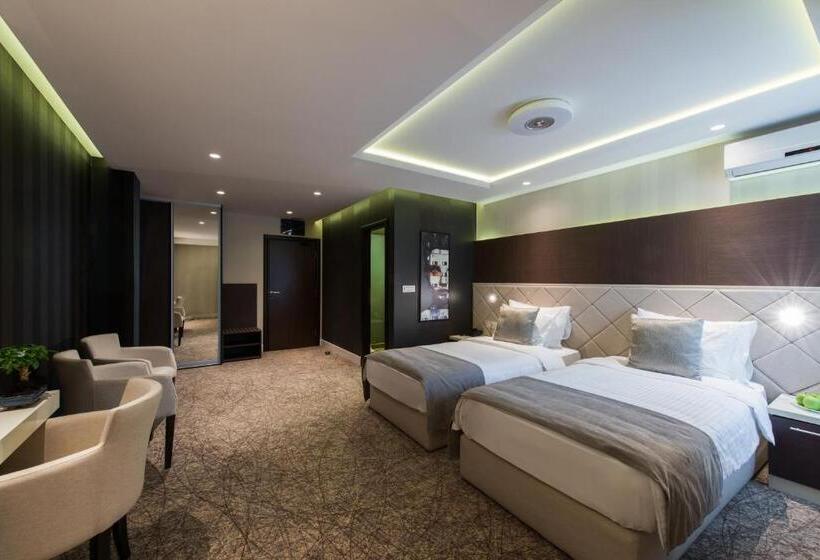 اتاق استاندارد, Garni Hotel Aveny