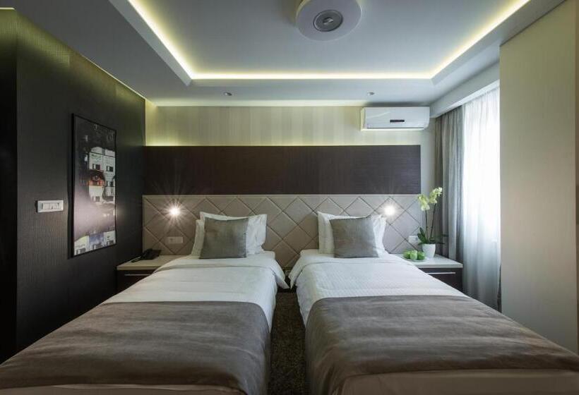 اتاق استاندارد, Garni Hotel Aveny