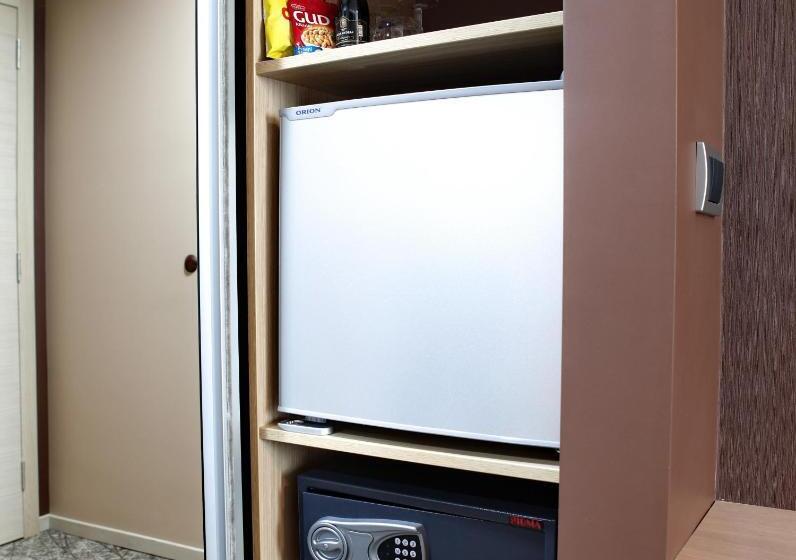 اتاق لوکس یک تخته, Garni Hotel Aveny