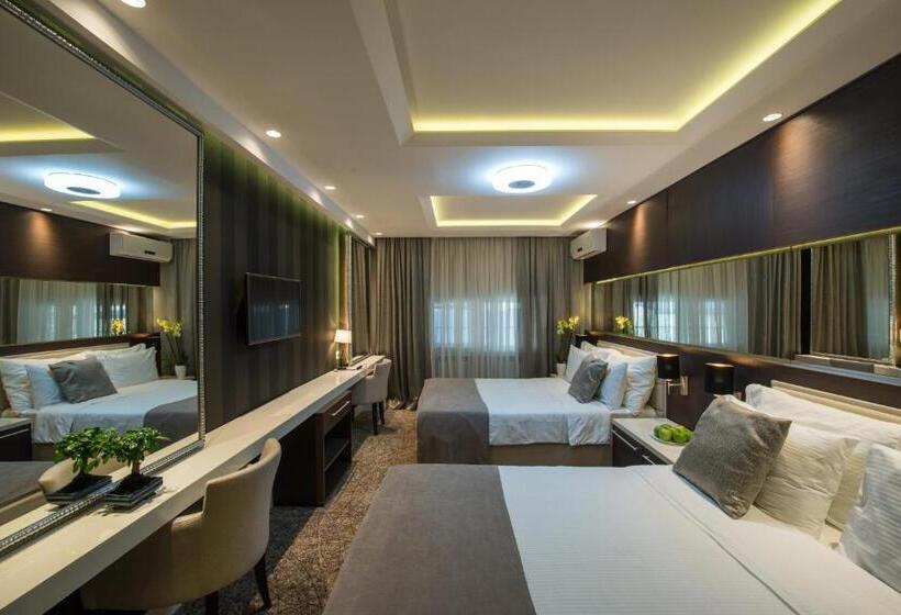 اتاق خانوادگی, Garni Hotel Aveny