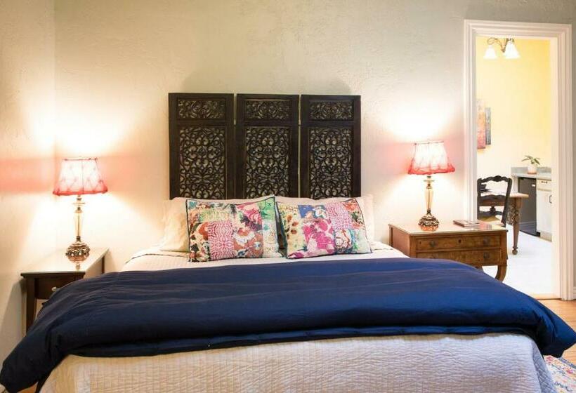 جناح سرير كينج, Letson Loft