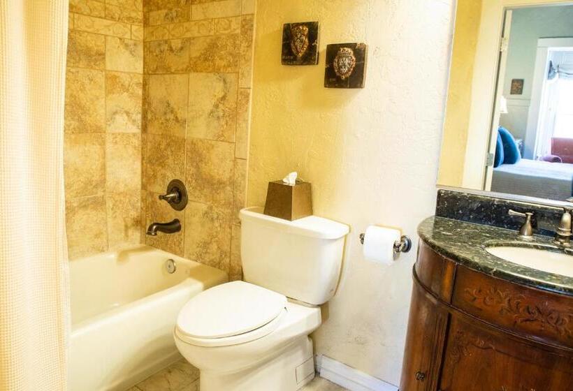 غرفة قياسية سرير كينج, Letson Loft