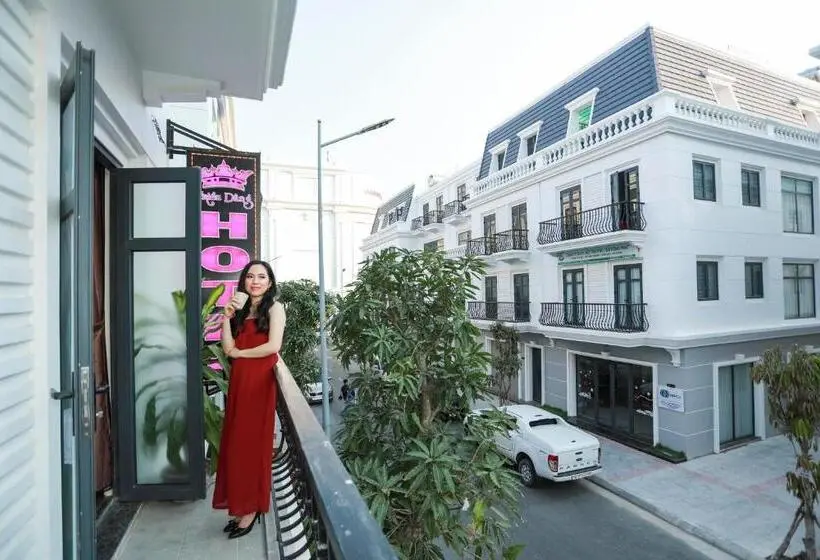 اتاق استاندارد با بالکن, Khách Sạn Triều Dâng
