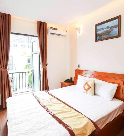 اتاق لوکس با بالکن, Khách Sạn Triều Dâng