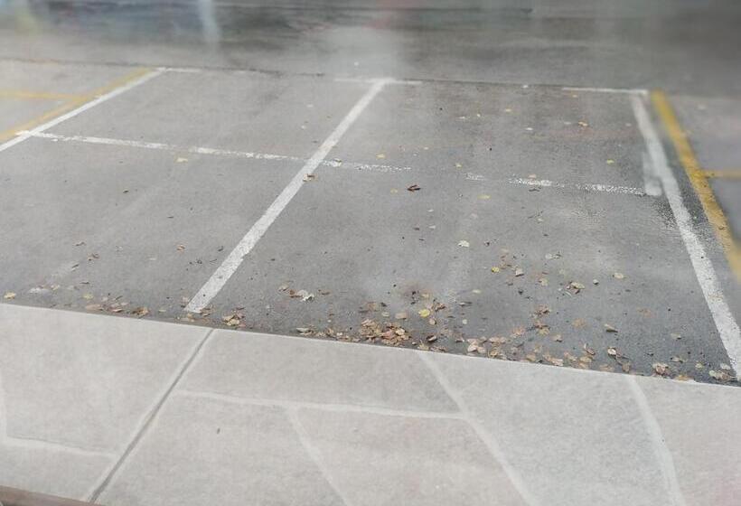 اتاق استاندارد سه نفره, Sobe Gajić Sremski Karlovci