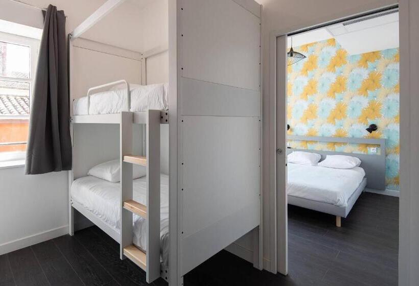 Четырехместный Номер Deluxe, Le Couvent   Hostel