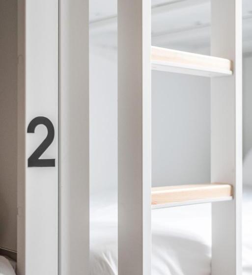 Четырехместный Номер Deluxe, Le Couvent   Hostel