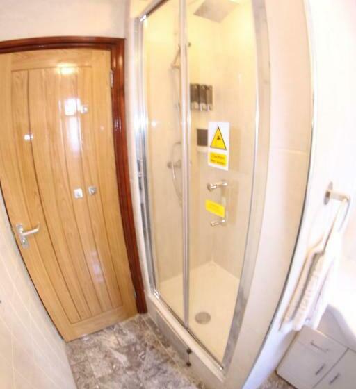 标准间, College Street Abode