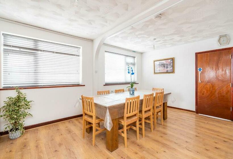 标准间, College Street Abode