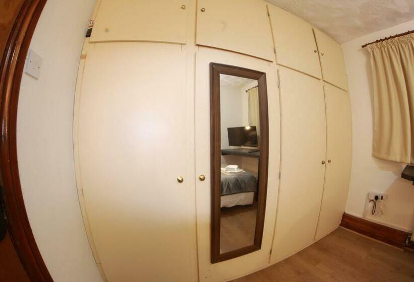 标准间, College Street Abode