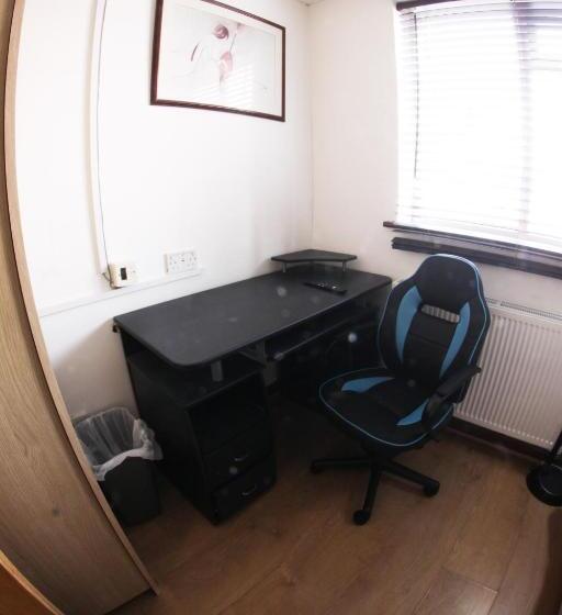 标准间, College Street Abode