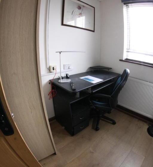 标准间, College Street Abode