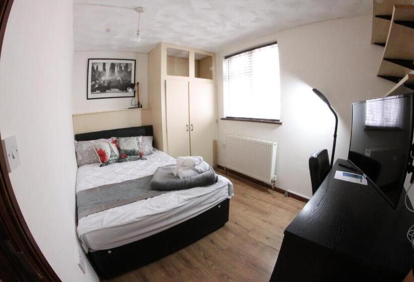 标准间, College Street Abode