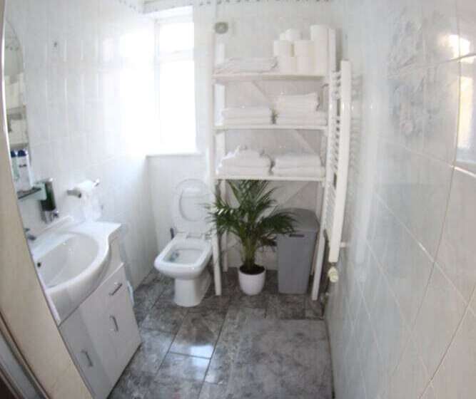 豪华房间, College Street Abode