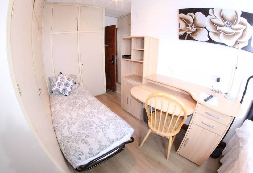 豪华房间, College Street Abode