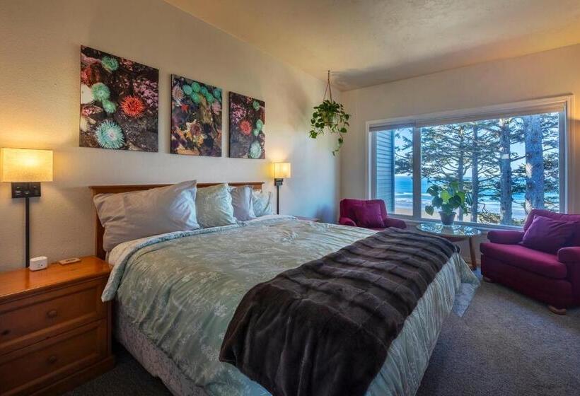 Triple Room Sea View, Tyee Lodge Bed And Breakfast