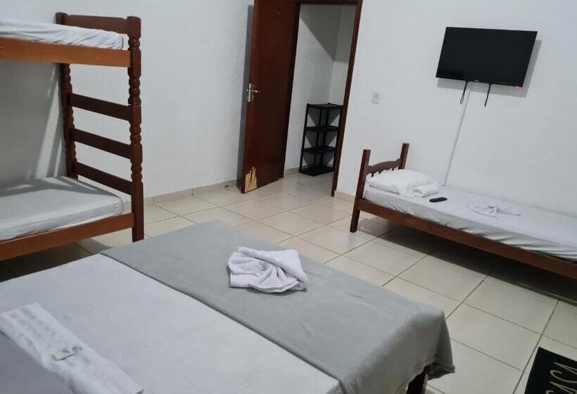 جناح, Porto Suítes Peruíbe