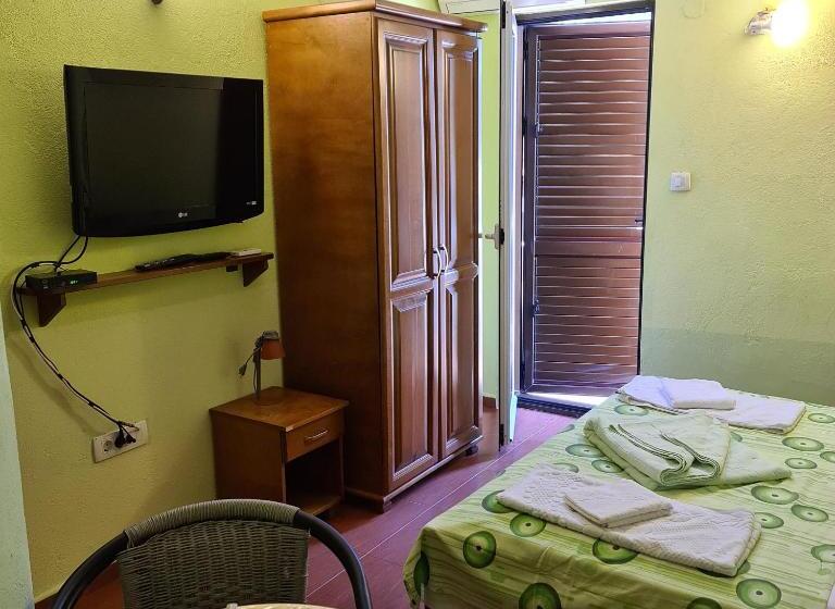 اتاق استاندارد با بالکن, Apartments Lucic