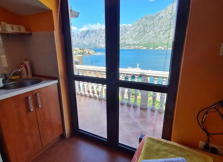 اتاق استاندارد با چشم‌انداز دریا, Apartments Lucic