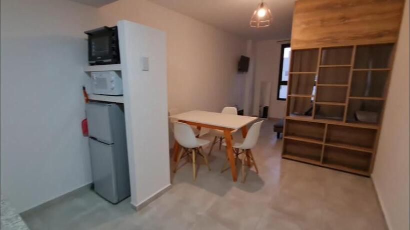 جناح ديلوكس, Depto Temporario La Plata