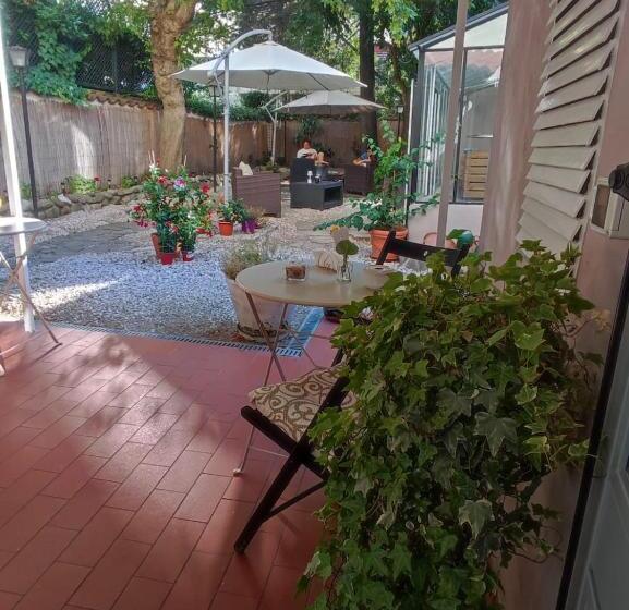 اتاق استاندارد با تراس, La Petite Maison