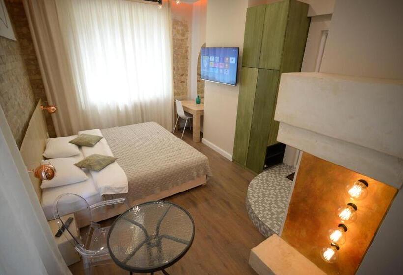 اتاق لوکس با بالکن, Kyiv Boutique Apartments