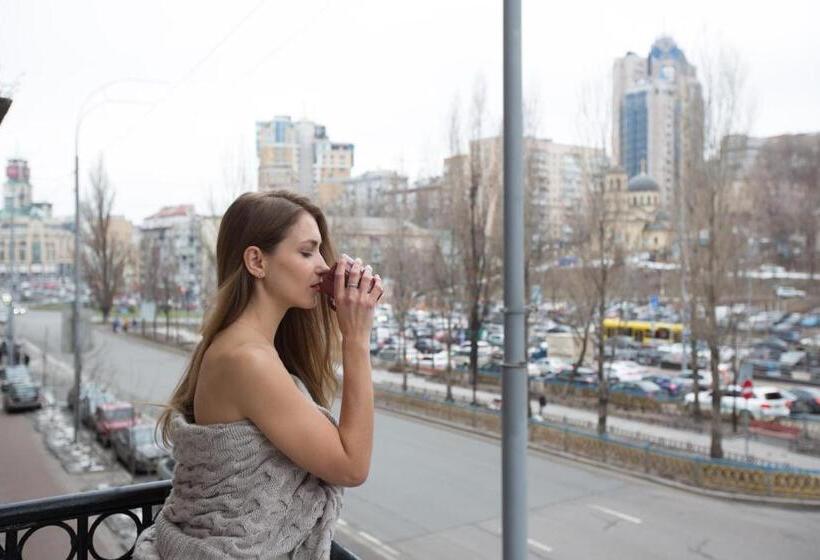 اتاق لوکس با بالکن, Kyiv Boutique Apartments