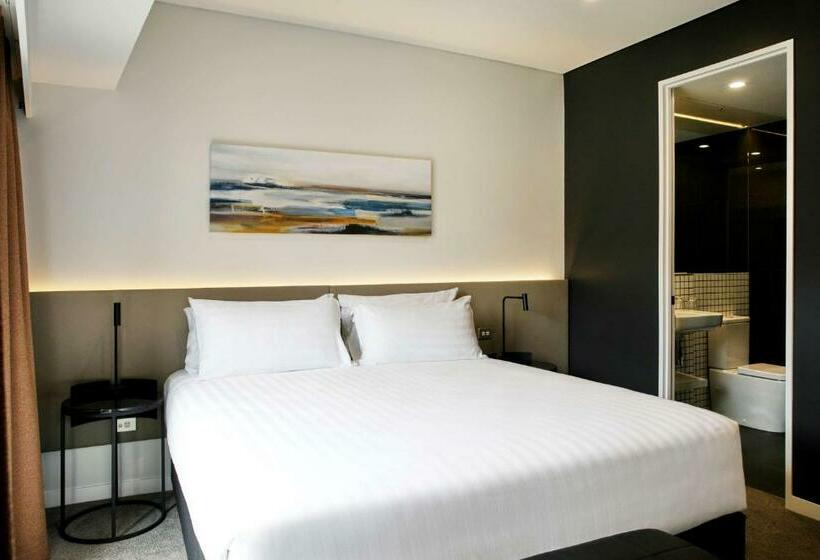חדר סטנדרט עם מיטת קינג, Travelodge Hotel Auckland Wynyard Quarter