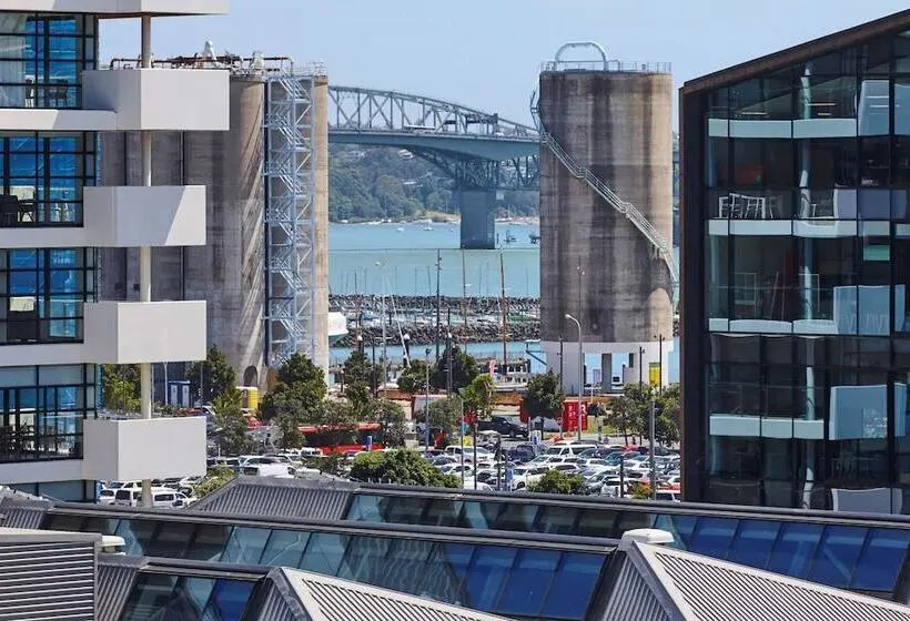 シングルデラックスルーム, Travelodge Hotel Auckland Wynyard Quarter