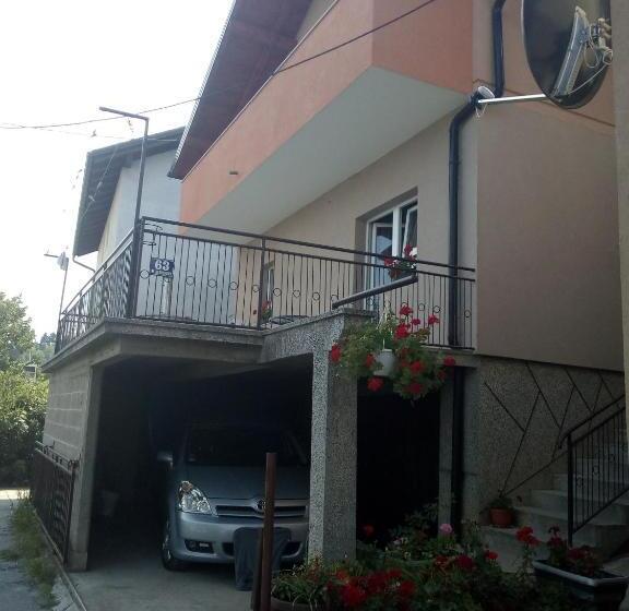 اتاق لوکس با بالکن, Apartmani Babići