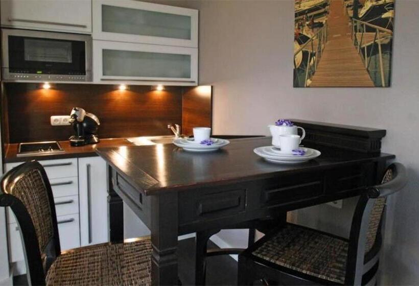 1 Sovrums Lägenhet, Yachthafenresidenz