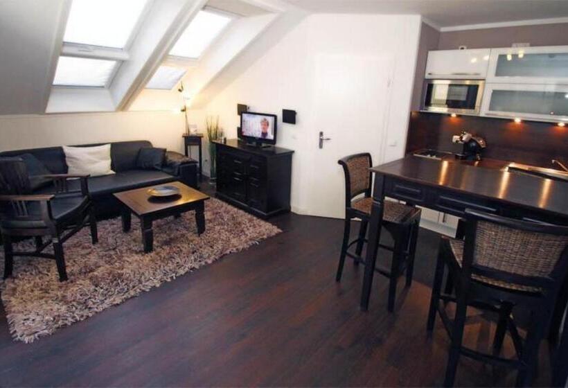 1 Sovrums Lägenhet, Yachthafenresidenz