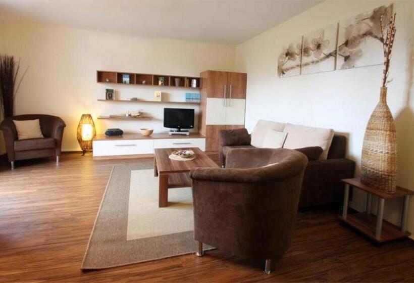 1 Sovrums Lägenhet, Yachthafenresidenz