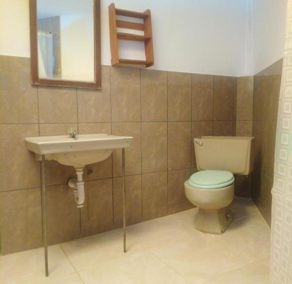 חדר קלאסי לארבעה, Santa Ana Departamentos