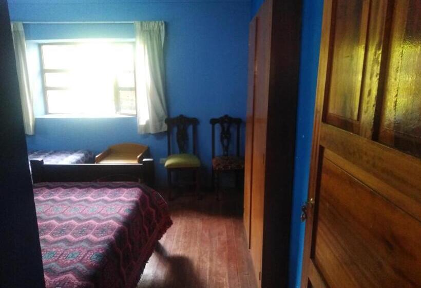 Quarto Quádruplo Clássico, Santa Ana Departamentos