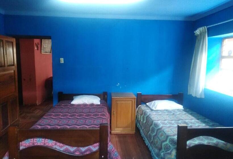 חדר קלאסי לארבעה, Santa Ana Departamentos