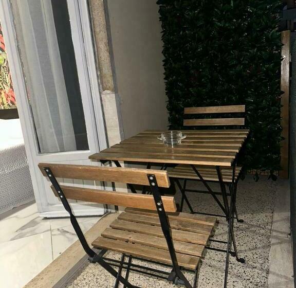 اتاق استاندارد با بالکن, Linda S Guest House