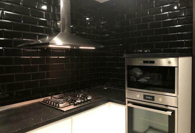 اتاق استاندارد با بالکن, Linda S Guest House