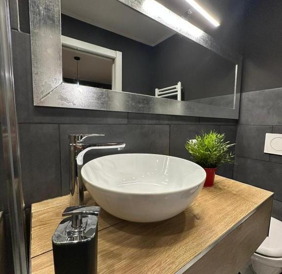 اتاق استاندارد, Linda S Guest House