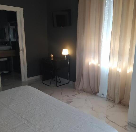 اتاق استاندارد, Linda S Guest House