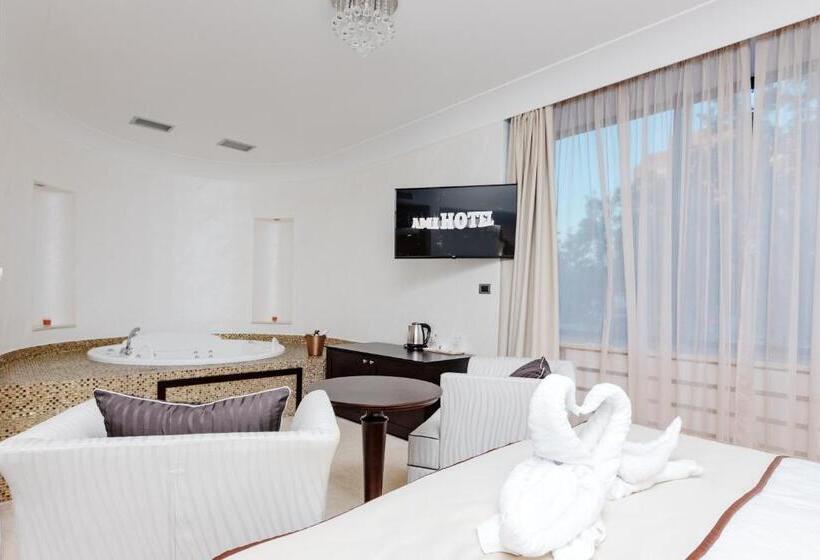 سوئیت با تخت بزرگ, Garni Hotel Ami