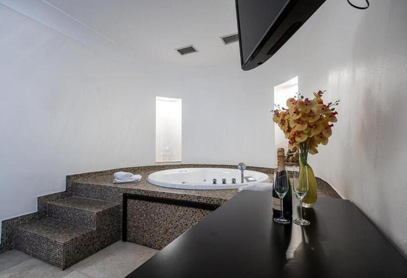 سوئیت با تخت بزرگ, Garni Hotel Ami