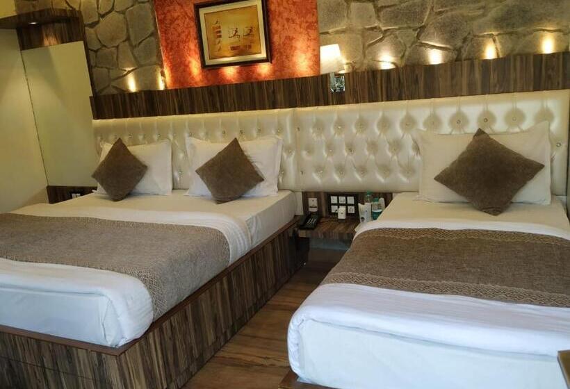 غرفة ديلوكس ثلاثية, Hari Niwas   A Boutique Garden Resort Mount Abu