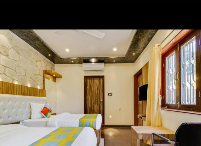 غرفة ديلوكس ثلاثية, Hari Niwas   A Boutique Garden Resort Mount Abu