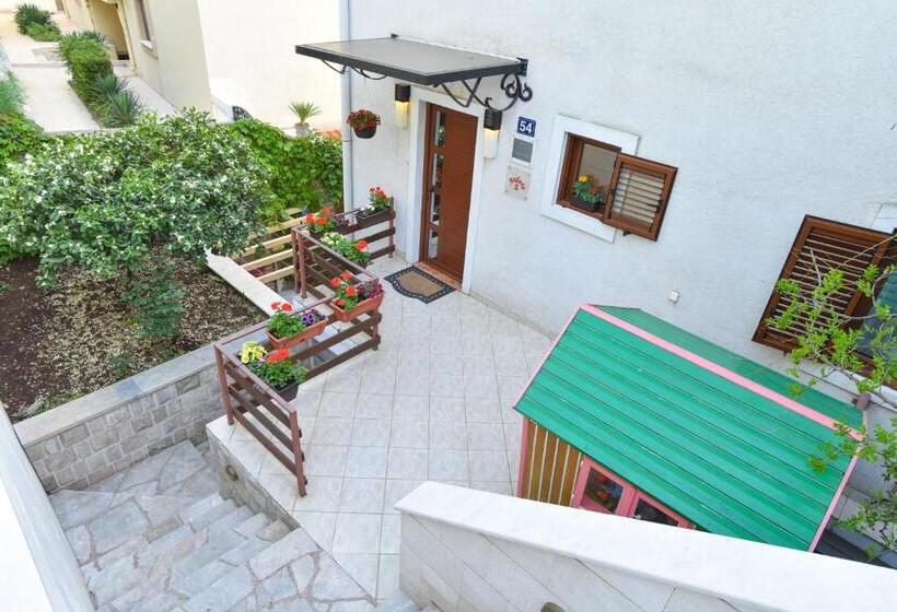 آپارتمان دوبلکس 1 خوابه, Guest House Jedro