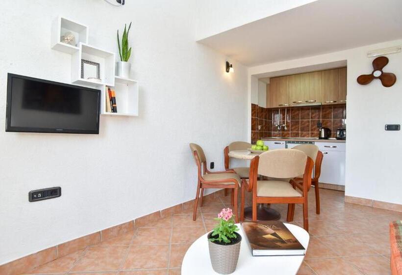 آپارتمان 1 خوابه با چشمانداز دریا, Guest House Jedro