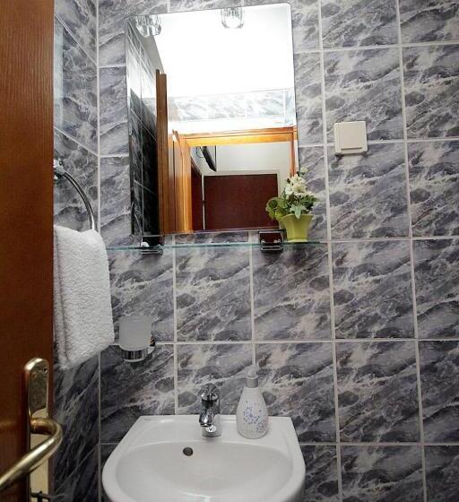 اتاق استاندارد یک نفره, Guest House Jedro