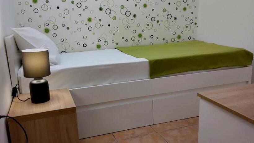 اتاق استاندارد یک نفره, Guest House Jedro